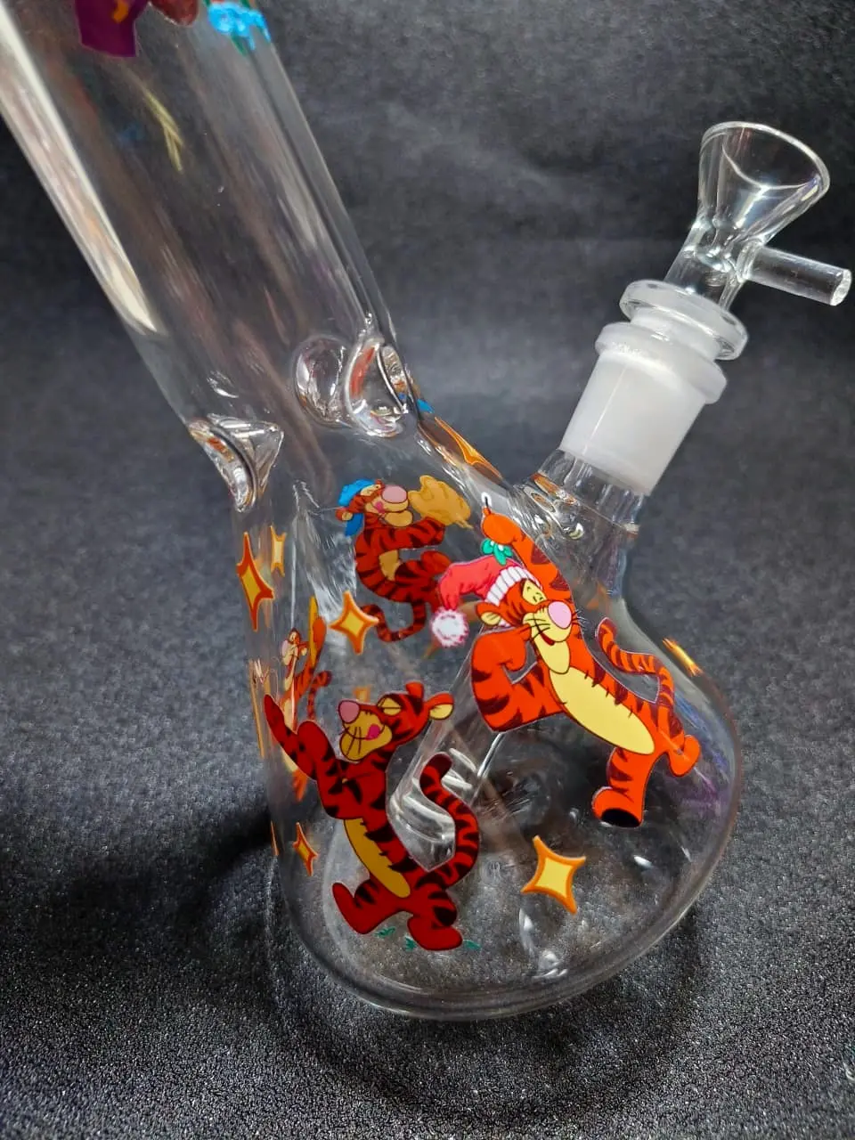 10 Inch Tigger Hundred Acre Stars Beaker Glass Bong - Image 7