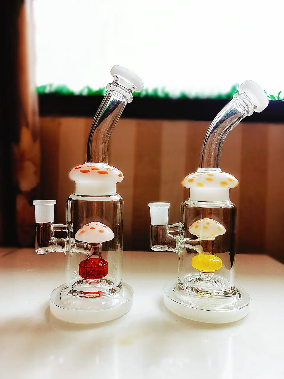 10-Inch Mushroom Borosilicate Glass Bong with Disc Perc